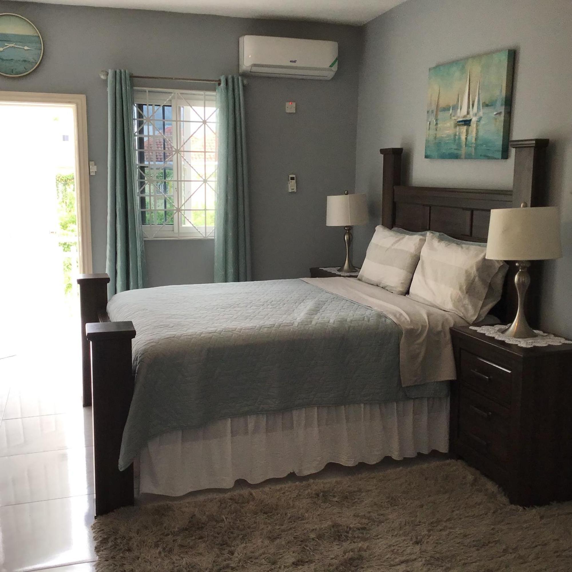 Hills Royale Villa -Ironshore Montego Bay Exterior photo